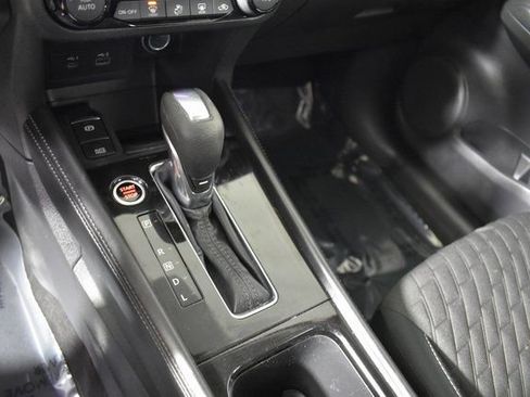 Used 2021 Nissan Kicks SV image 22