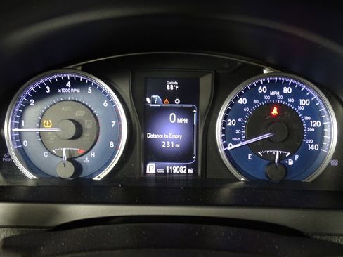 Used 2017 Toyota Camry LE image 11