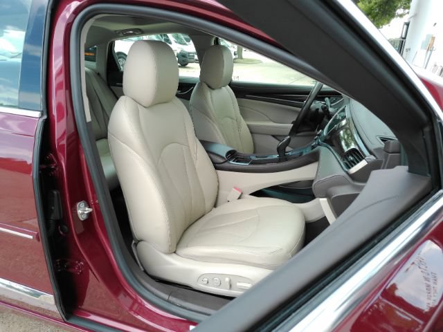 Used 2017 Buick LaCrosse Premium w/ Sun and Shade Package FWD image 25