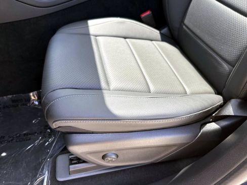 Certified 2025 Mercedes-Benz GLE 350 4MATIC image 22