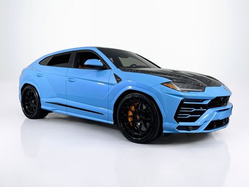 Used 2022 Lamborghini Urus AWD/4WD image 3