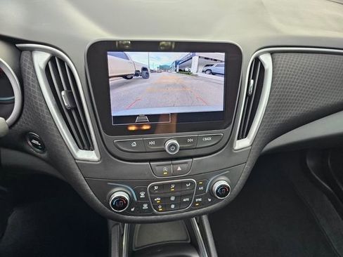 Used 2025 Chevrolet Malibu LT FWD image 33
