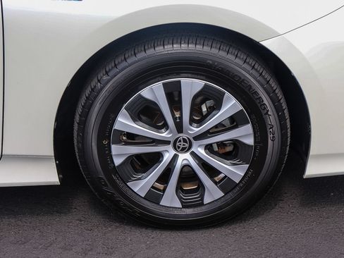 Used 2020 Toyota Prius Prime XLE FWD image 11