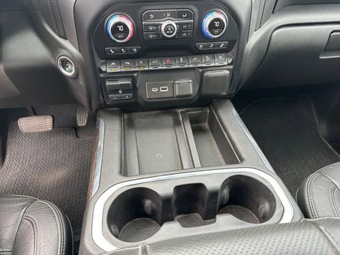 Used 2021 GMC Sierra 1500 Denali w/ Denali Ultimate Package image 18