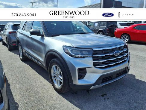 Used 2025 Ford Explorer Active image 1