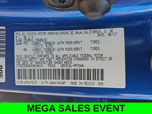 Used 2017 Toyota Tacoma TRD Sport AWD/4WD image 41