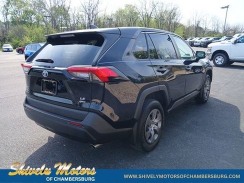 Used 2022 Toyota RAV4 LE image 6