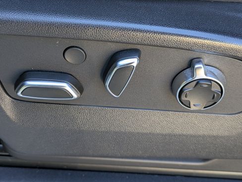 Used 2024 GMC Sierra 2500 Denali Ultimate image 17