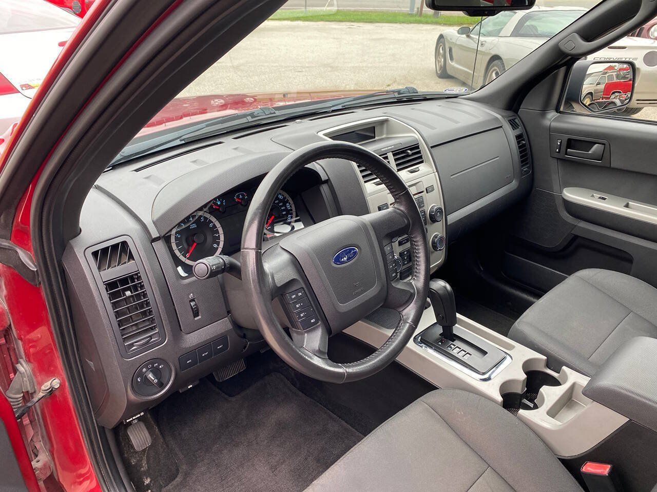 Used 2010 Ford Escape XLT FWD image 21