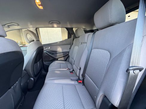 Used 2018 Hyundai Santa Fe Sport FWD image 17