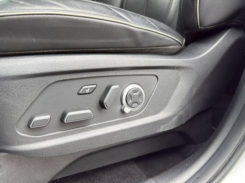 Used 2023 Hyundai Palisade Calligraphy w/ Winter Package FWD image 16