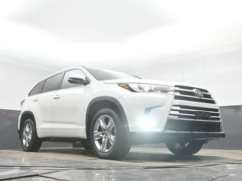 Used 2019 Toyota Highlander Limited AWD/4WD image 45