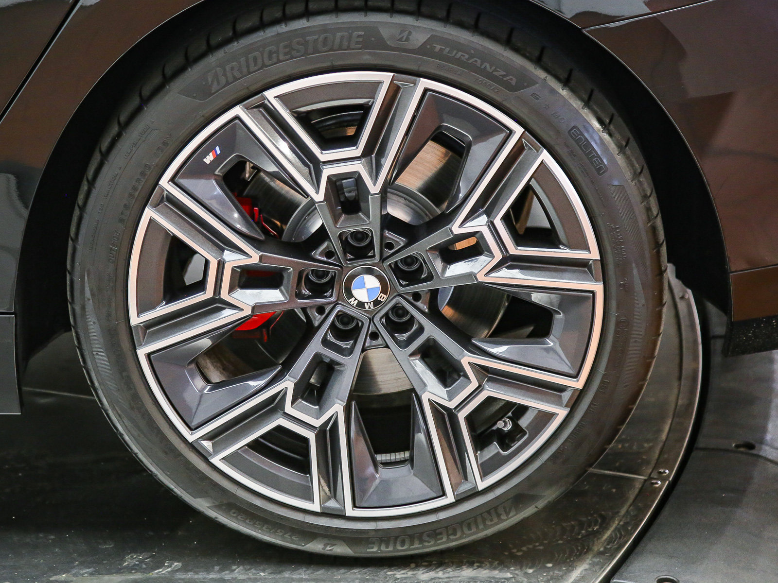 Used 2026 BMW 530i w/ M Sport Package RWD image 11