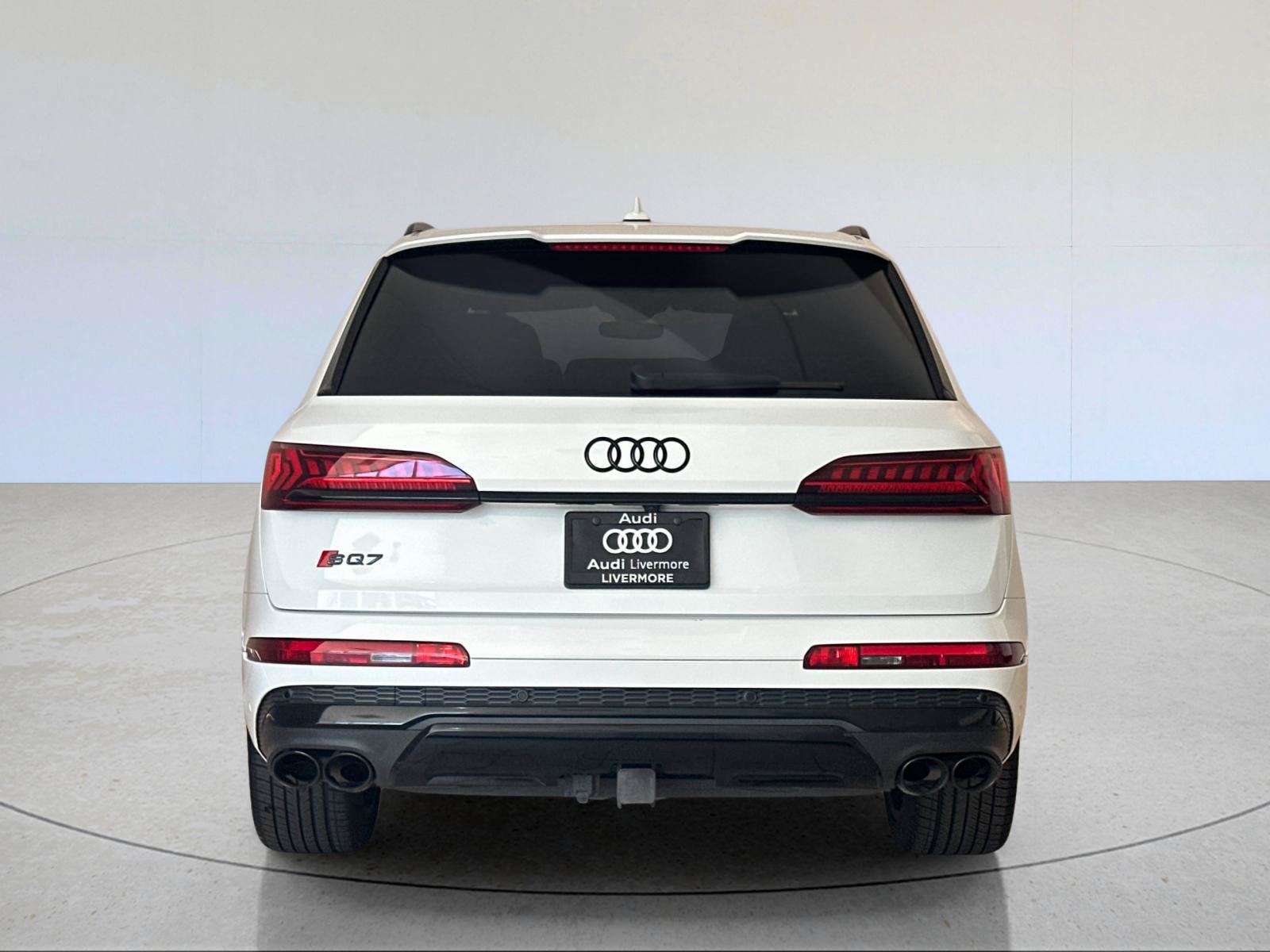 Used 2023 Audi SQ7 Prestige AWD/4WD image 5