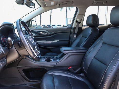 Used 2020 GMC Acadia SLT w/ Driver Alert Package II FWD image 27