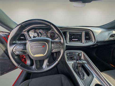 Used 2020 Dodge Challenger SXT RWD image 12