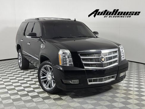 Used 2012 Cadillac Escalade Platinum AWD/4WD image 1