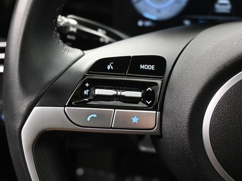 Used 2025 Hyundai Elantra SEL FWD image 19