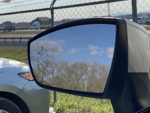 Used 2019 Ford EcoSport SE w/ SE Convenience Package image 20