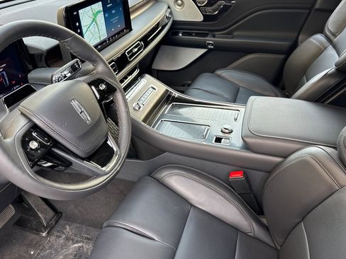New 2026 Lincoln Aviator Reserve image 9