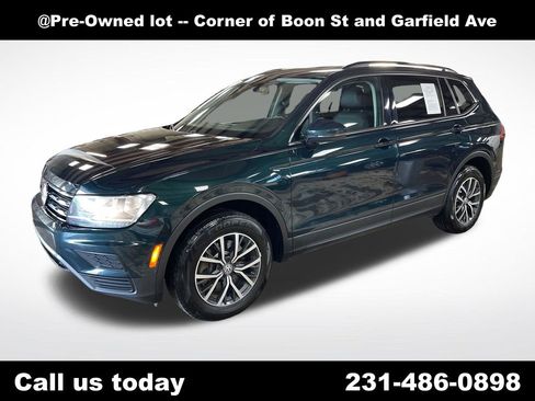Used 2019 Volkswagen Tiguan SE w/ Panoramic Sunroof Package AWD/4WD image 1