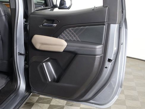 Used 2023 GMC Canyon Denali image 30