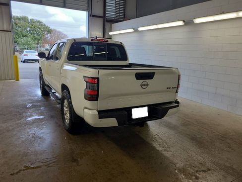 Used 2022 Nissan Frontier SV image 4