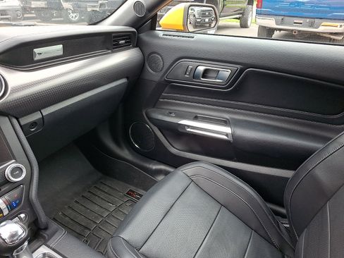 Used 2022 Ford Mustang GT Premium w/ GT Performance Package RWD image 16