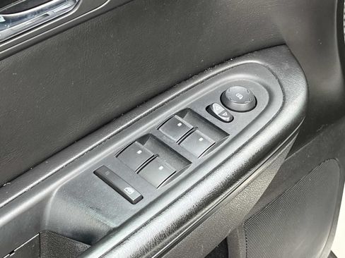 Used 2013 Chevrolet Traverse LT AWD/4WD image 27