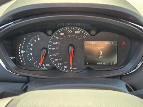 Certified 2022 Chevrolet Trax LT w/ LT Convenience Package image 29