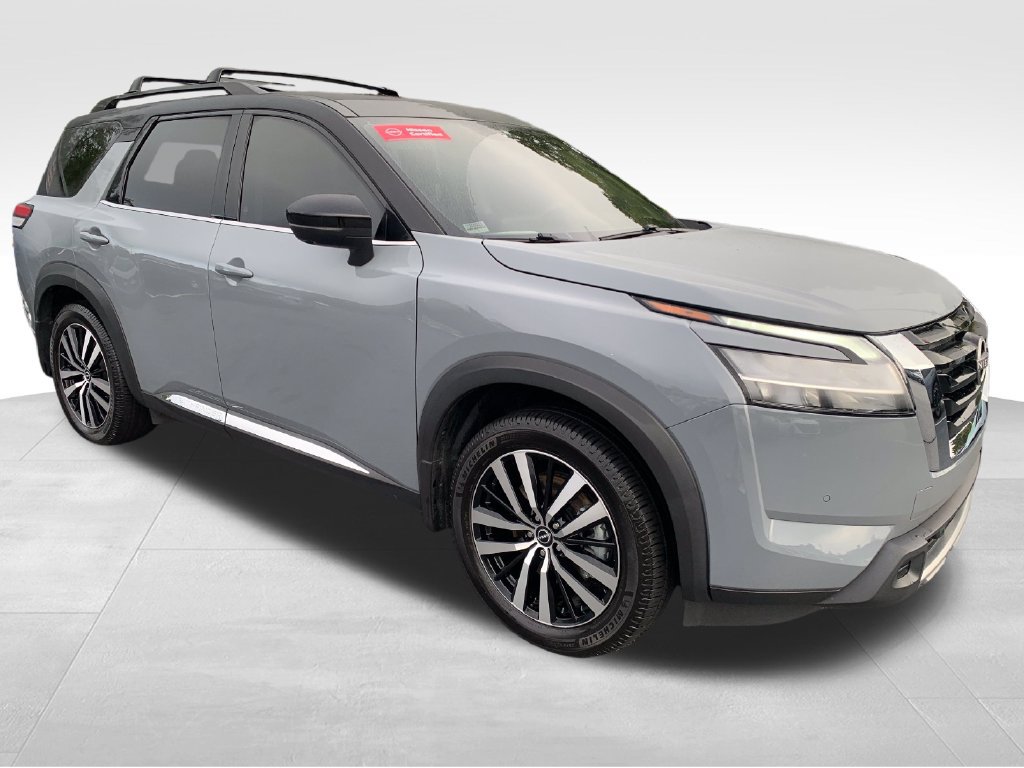 Certified 2024 Nissan Pathfinder Platinum AWD/4WD image 8