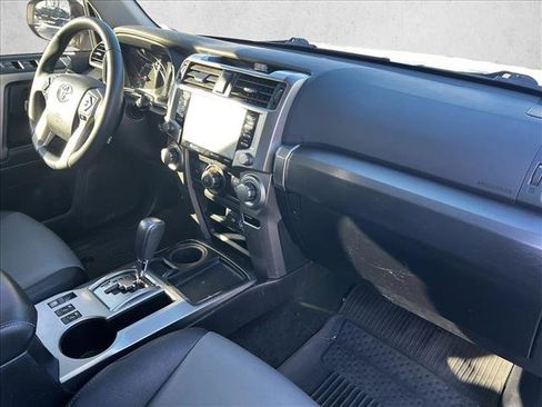 Used 2022 Toyota 4Runner SR5 Premium image 23