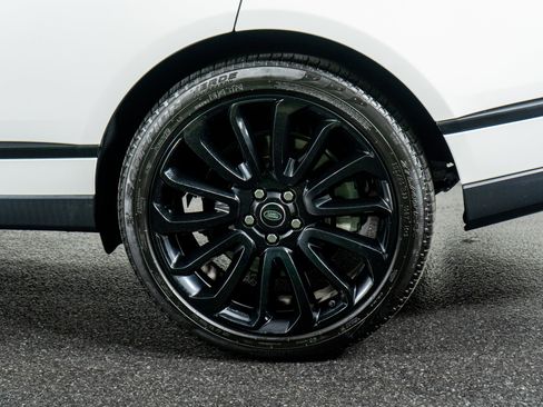 Used 2020 Land Rover Range Rover Long Wheelbase Autobiography image 18