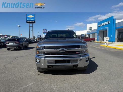 Used 2015 Chevrolet Silverado 2500 LTZ image 2