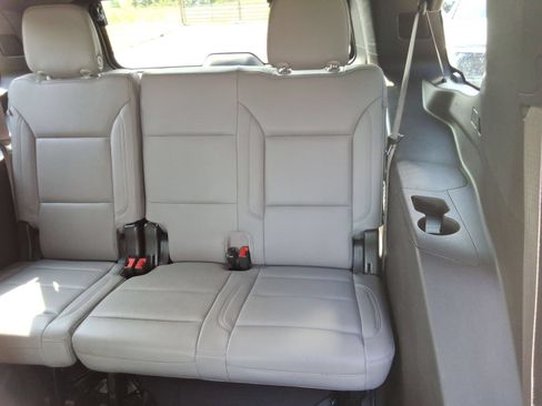 Used 2023 Chevrolet Tahoe LT AWD/4WD image 32