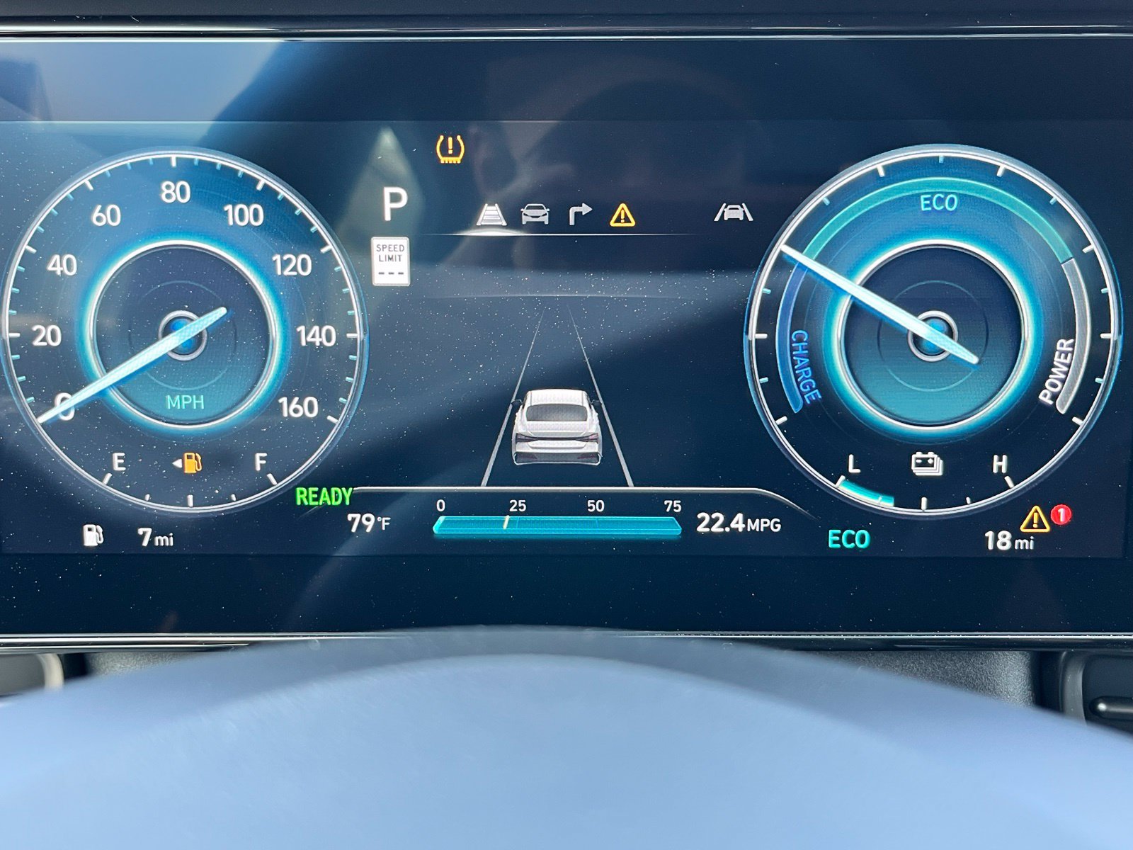 New 2025 Hyundai Elantra SEL FWD image 12