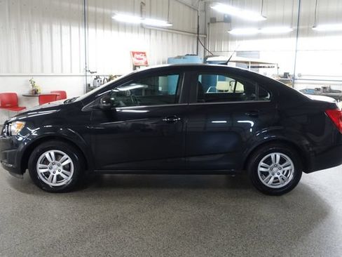 Used 2013 Chevrolet Sonic LT FWD image 4