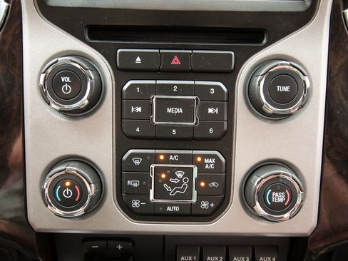 Used 2015 Ford F350 Platinum AWD/4WD image 35