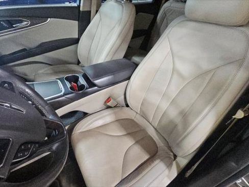 Used 2018 Lincoln MKX Select w/ Select Plus Package AWD/4WD image 11