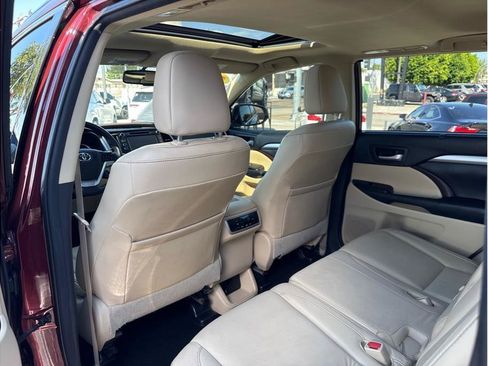 Used 2015 Toyota Highlander XLE AWD/4WD image 15