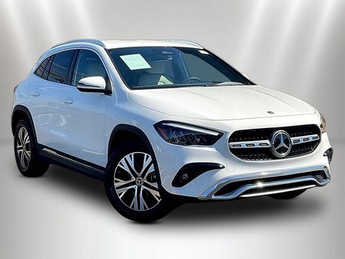 Used 2025 Mercedes-Benz GLA 250 4MATIC image 3