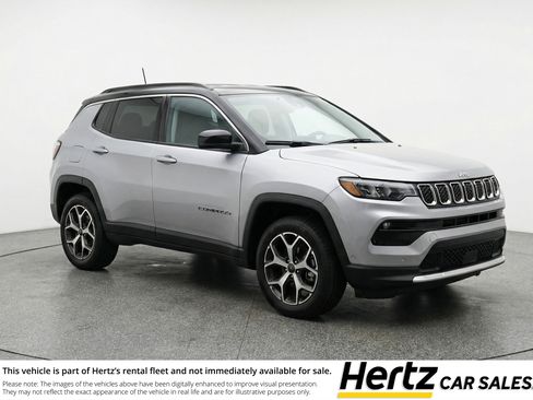 Used 2025 Jeep Compass Limited image 1