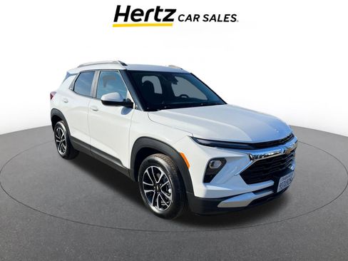 Used 2025 Chevrolet TrailBlazer LT image 1