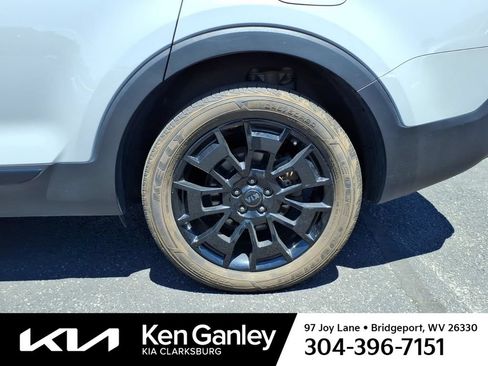 Used 2021 Kia Telluride EX w/ EX Premium Package AWD/4WD image 10
