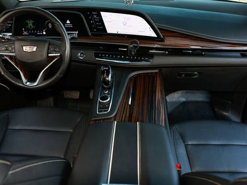 Used 2023 Cadillac Escalade ESV Luxury RWD image 2