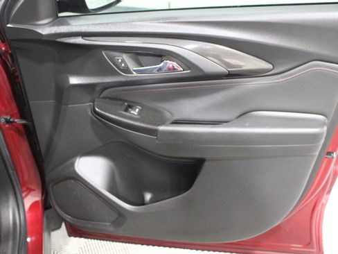 Used 2022 Chevrolet TrailBlazer RS w/ Sun and Liftgate Package image 27