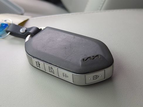 Certified 2025 Kia Telluride S FWD image 30