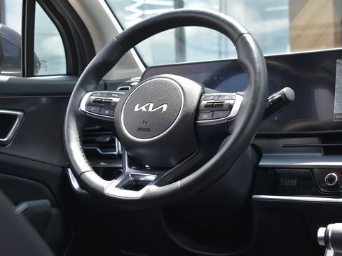 Used 2023 Kia Sportage EX image 32