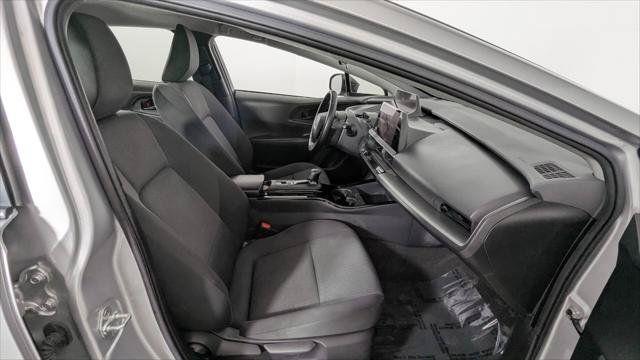 Used 2023 Toyota Prius LE FWD image 23