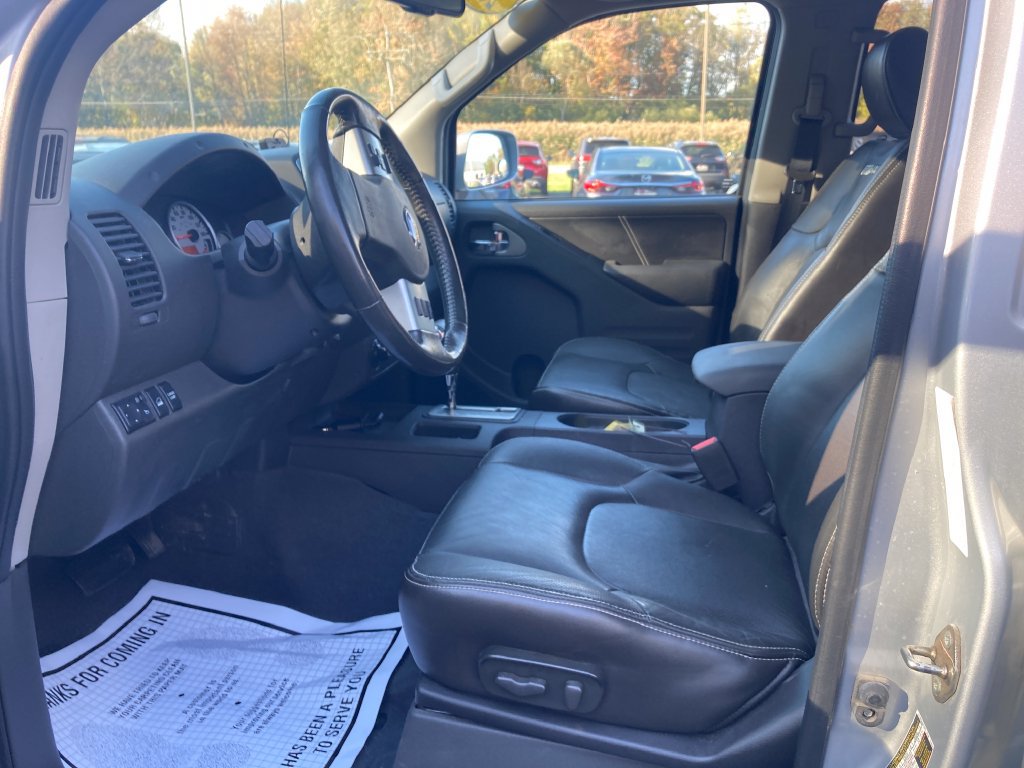 Used 2019 Nissan Frontier SL AWD/4WD image 13